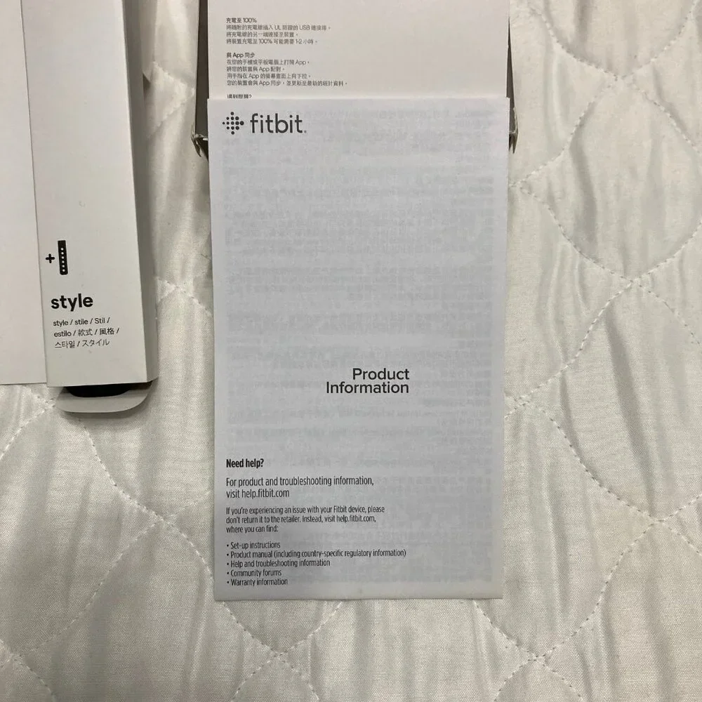 NWT * Fitbit Charge 5